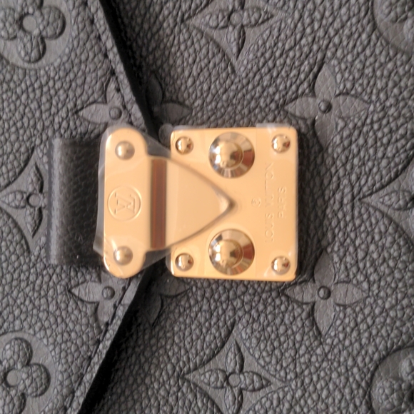 Brand New Authentic Louis Vuitton Pochette Metis Handbag - Picture 4 of 16